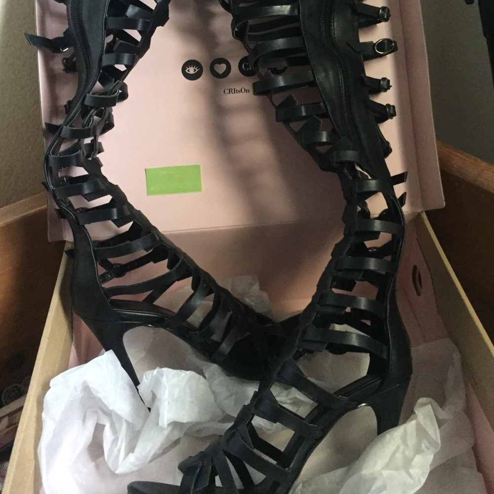 Peep toe caged heals Black